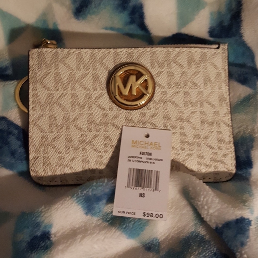 New Michael Kors Wallet